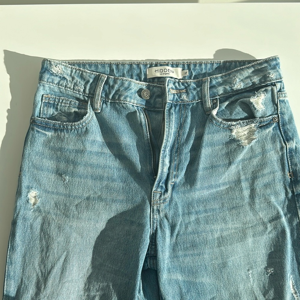 Cropped Distressed High Rise Jeans - Picture 2 of 9